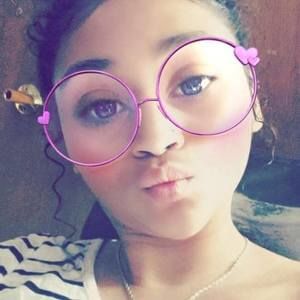 Meet your Posher, Lydia